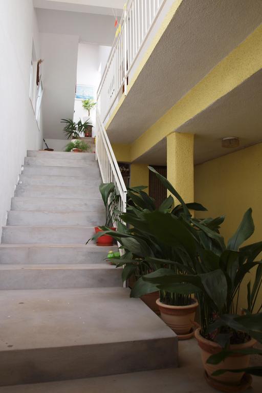 Apartments Viktorija Starigrad Paklenica Εξωτερικό φωτογραφία