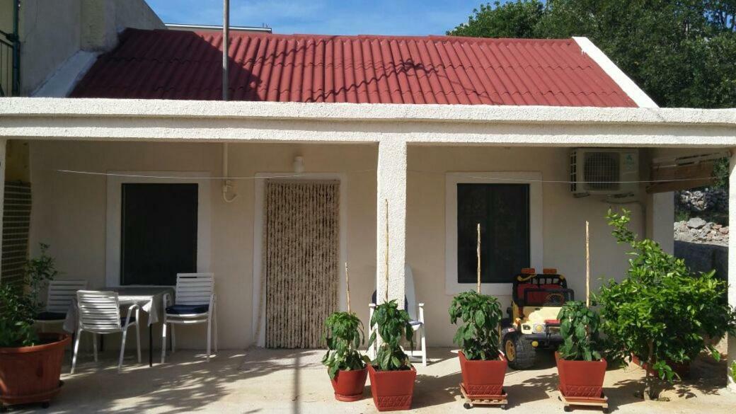 Apartments Viktorija Starigrad Paklenica Εξωτερικό φωτογραφία