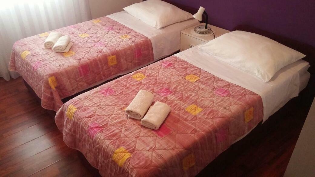 Apartments Viktorija Starigrad Paklenica Εξωτερικό φωτογραφία