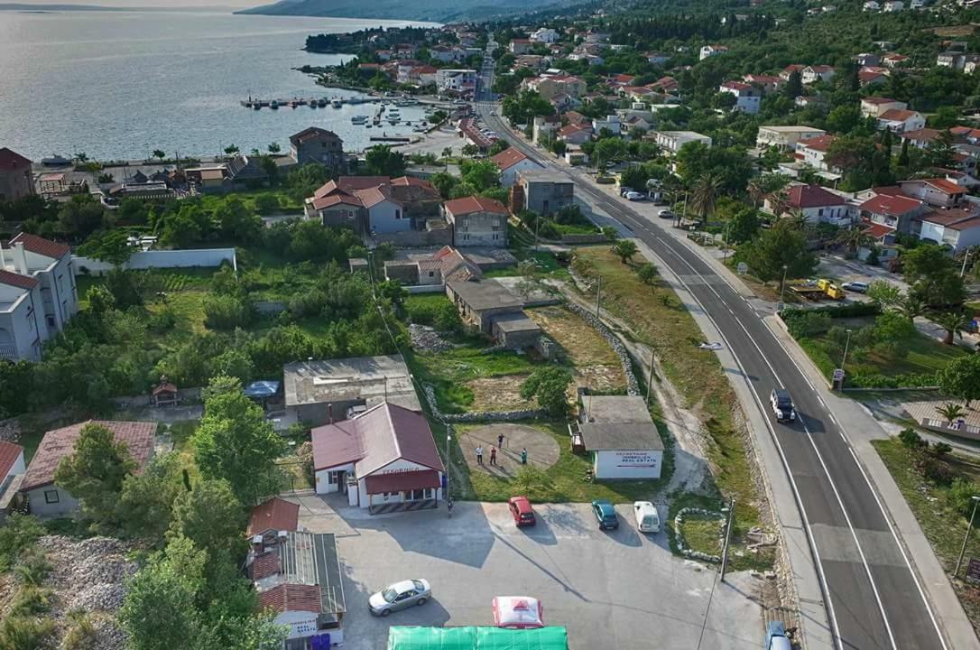 Apartments Viktorija Starigrad Paklenica Εξωτερικό φωτογραφία